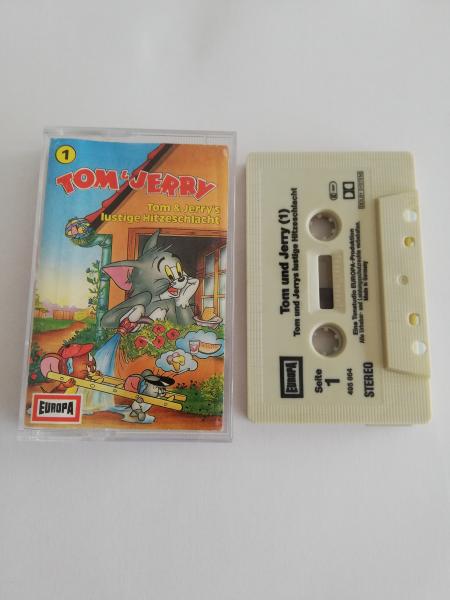 Tom & Jerry Folge 1 Tom & Jerry`s lustige Hitzeschlacht Weiß mit Schwarzen Druck 495864-215 Europa (Innencover leicht beschädigt)